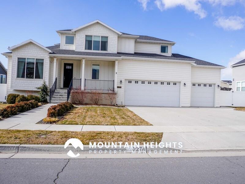 2274 Southeast - Photo 2 of 50