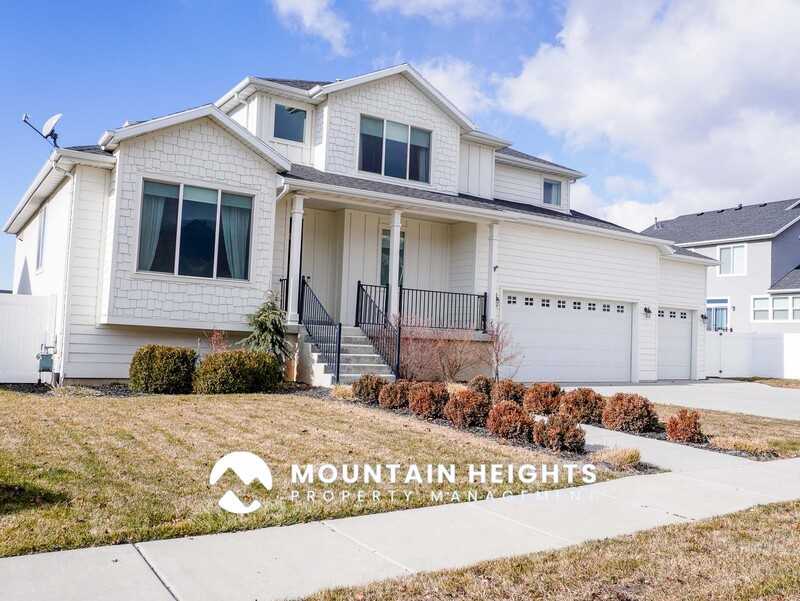 2274 Southeast - Photo 3 of 50