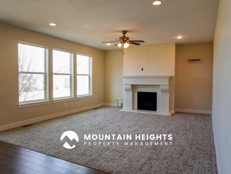 2274 Southeast - Photo 4 of 50