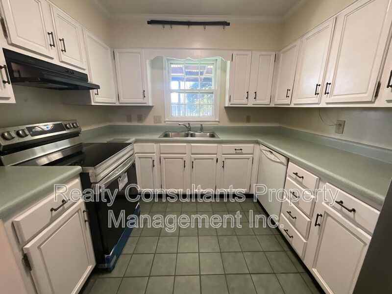 3202 - Photo 2 of 19