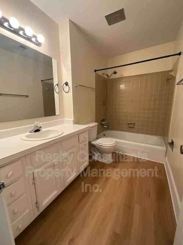 3202 - Photo 5 of 19