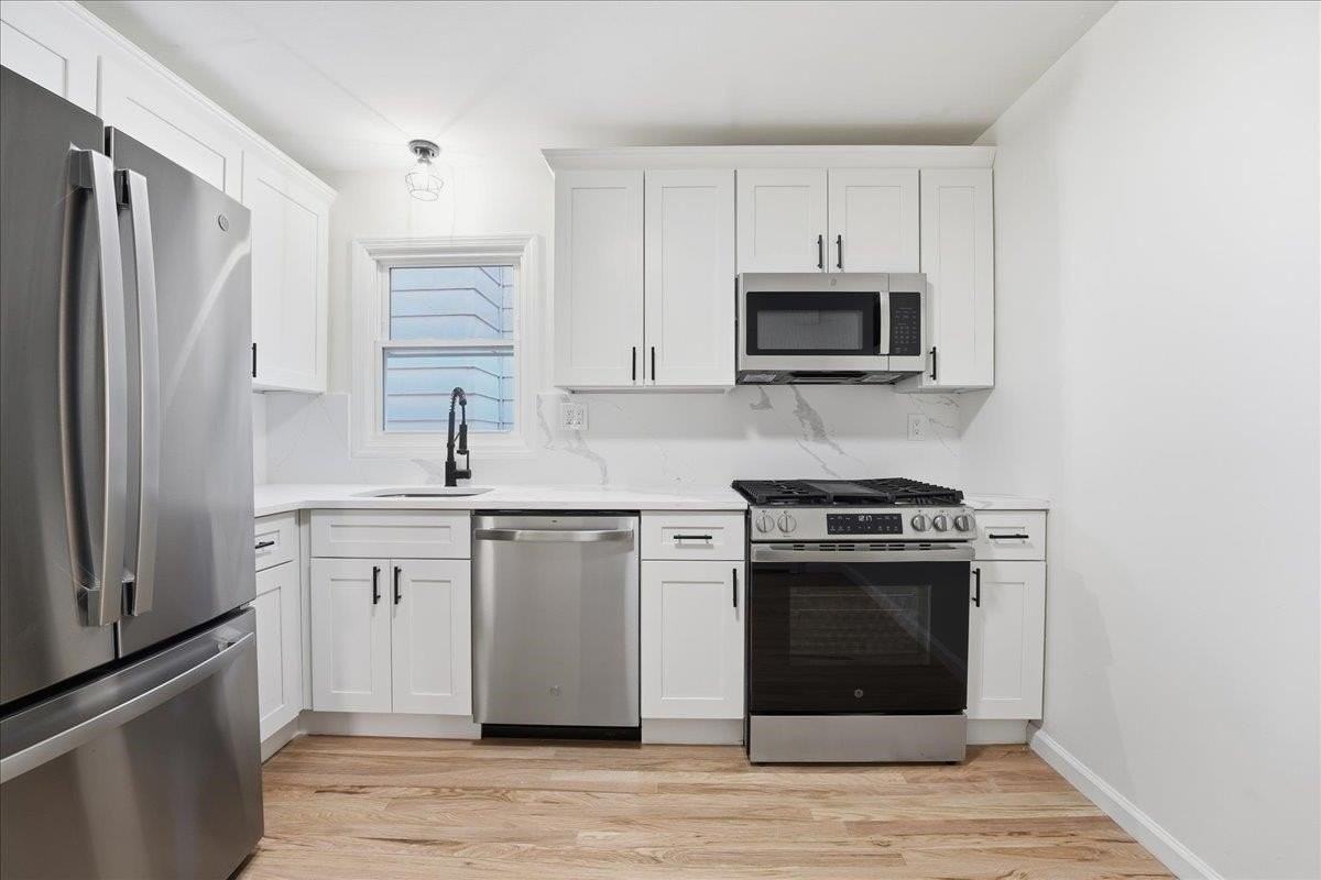 212 Seaview Ave #1 - Photo 3 of 24