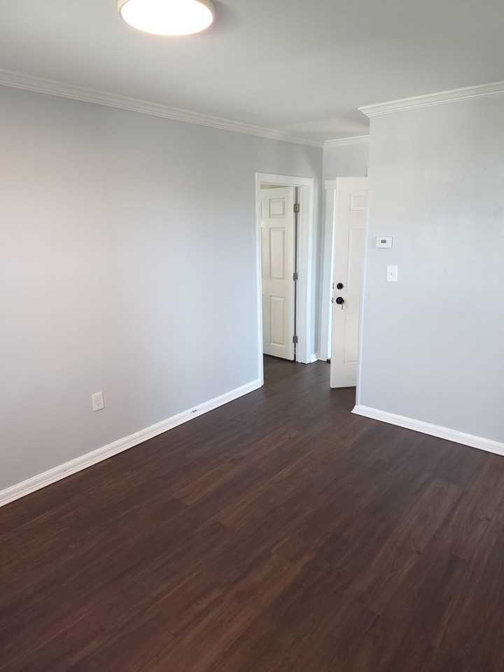 21 Avenue D #2 - Photo 7 of 7