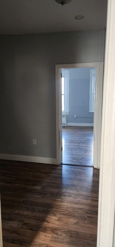 325 37th St #2 - Photo 5 of 6