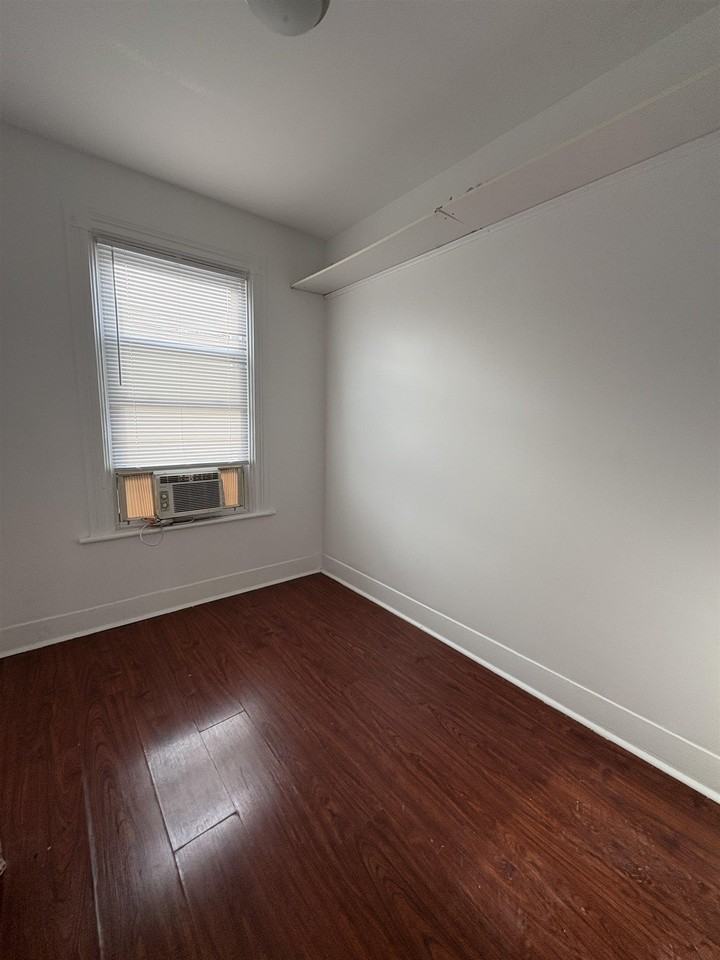 814 28th St #2 - Photo 7 of 10