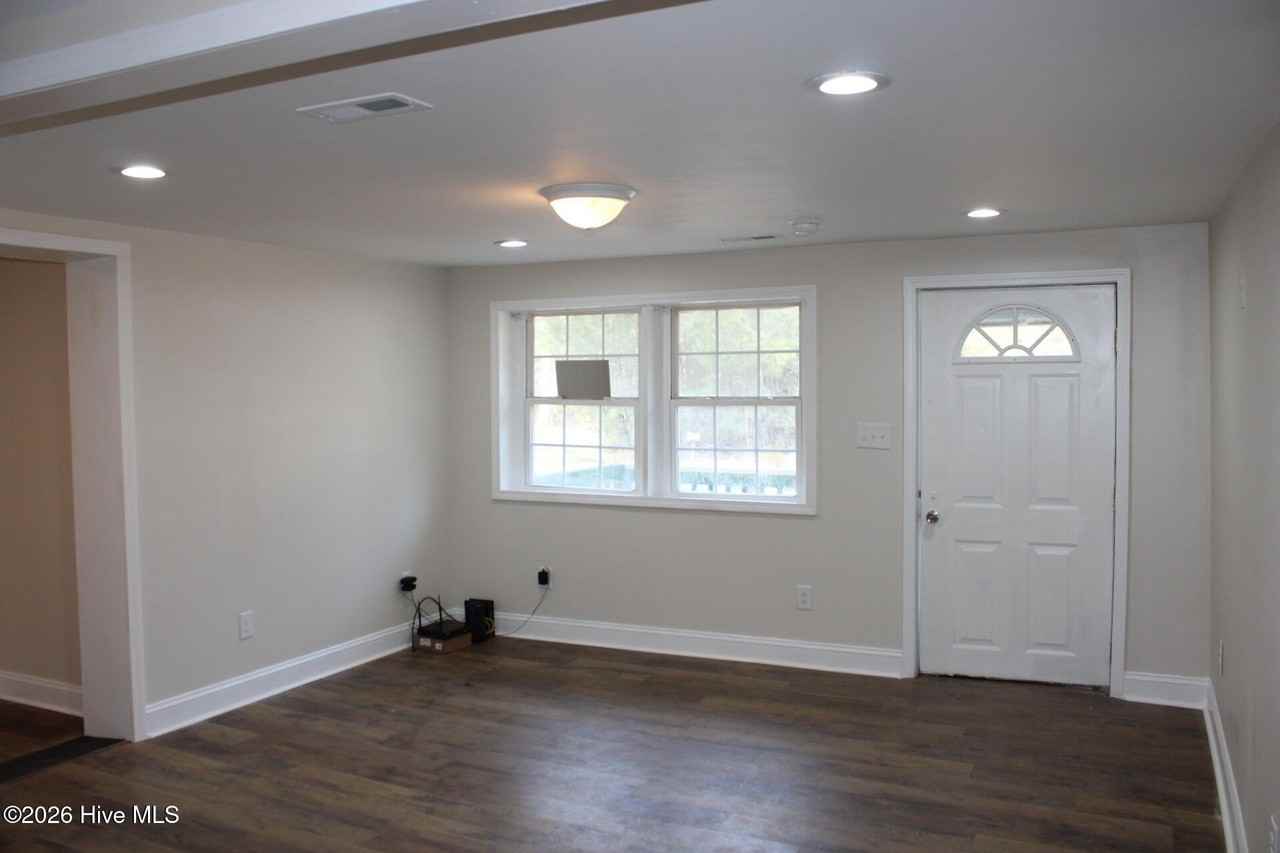 319 Silver Dollar Rd - Photo 2 of 12