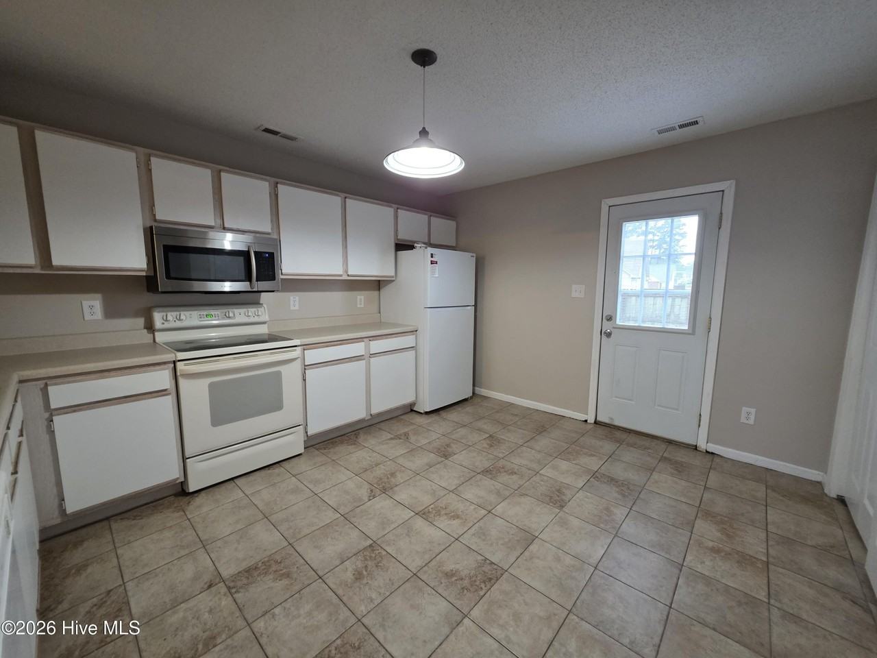 809 Timberlake Trl - Photo 4 of 10