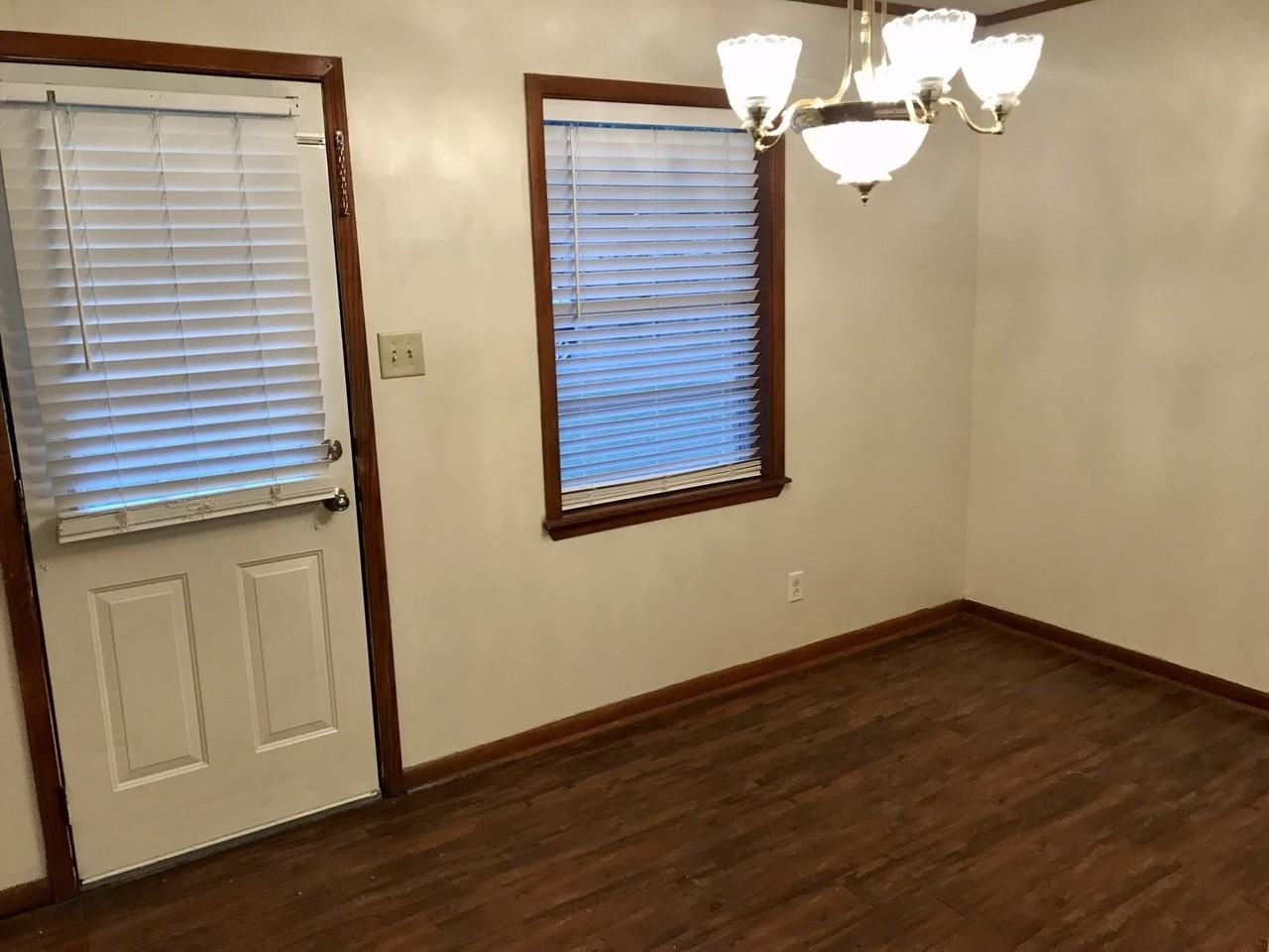 1604A Woodway Ln - Photo 6 of 10