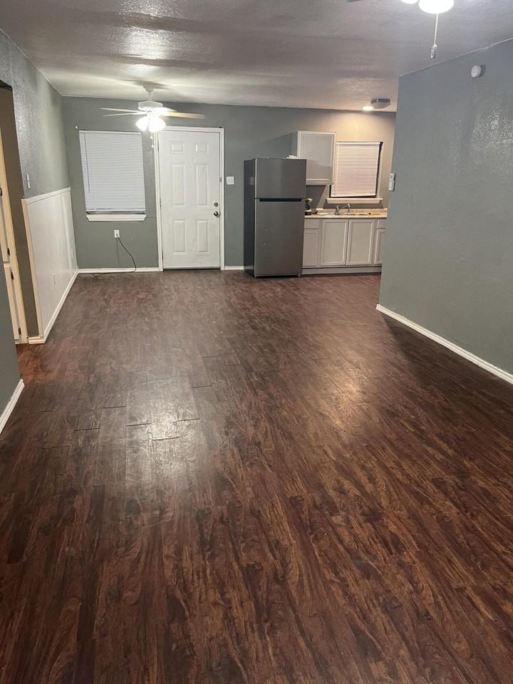 1716 E Dartmouth St Apt A #A - Photo 5 of 5