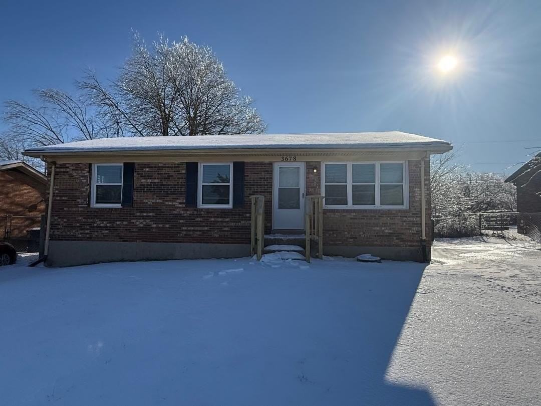 3678 Niagara Dr - Photo 2 of 15