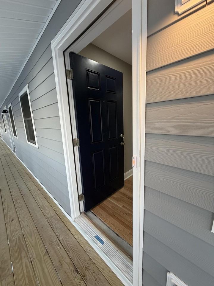 402 Gunn St #203 - Photo 3 of 14
