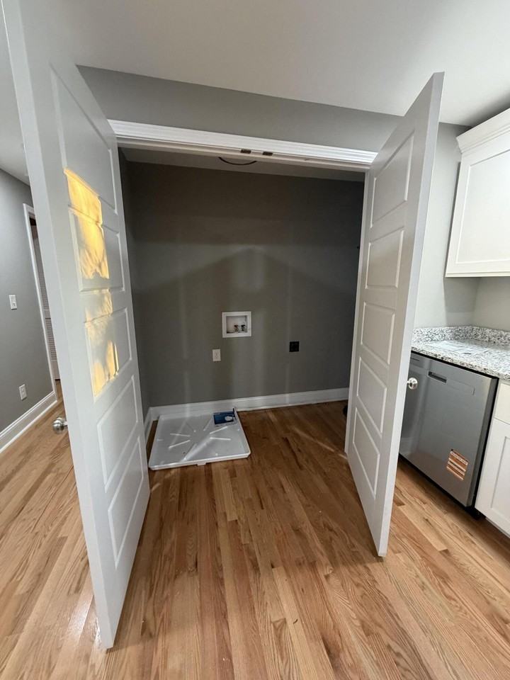 402 Gunn St #203 - Photo 7 of 14