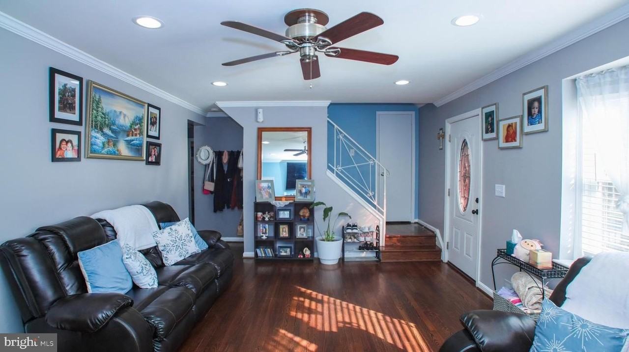 5804 Runford Dr - Photo 4 of 19