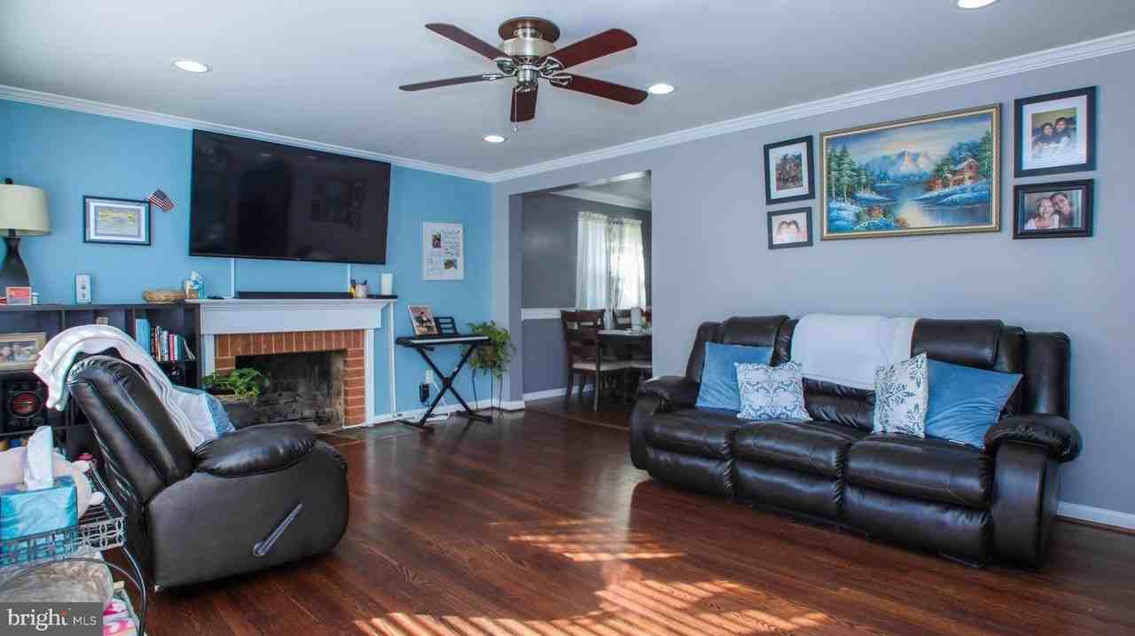 5804 Runford Dr - Photo 5 of 19