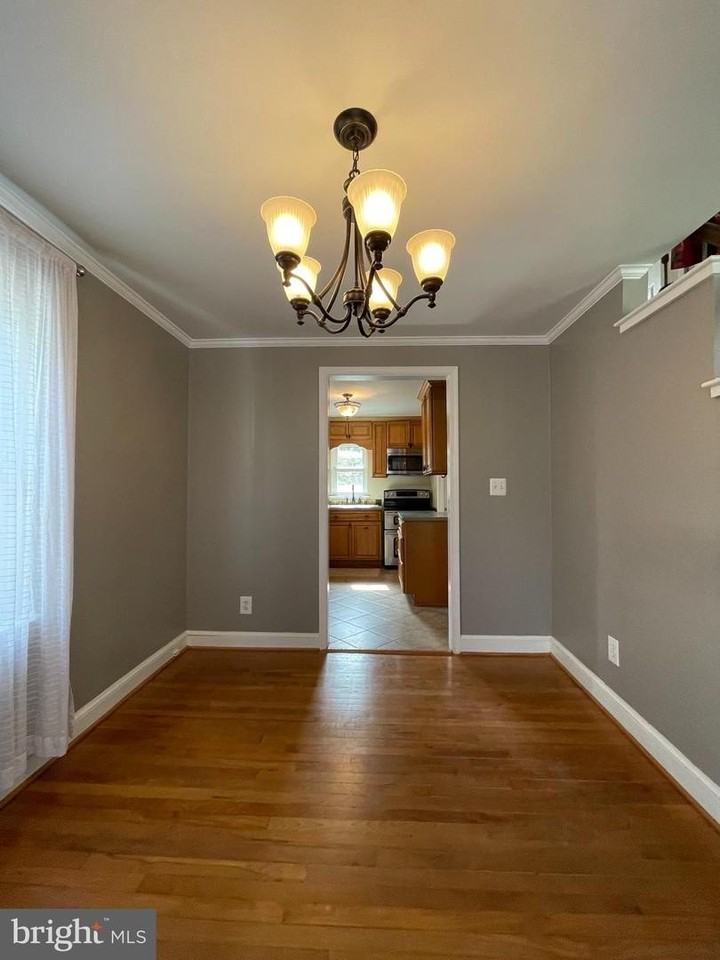 7007 Grove Rd - Photo 7 of 15