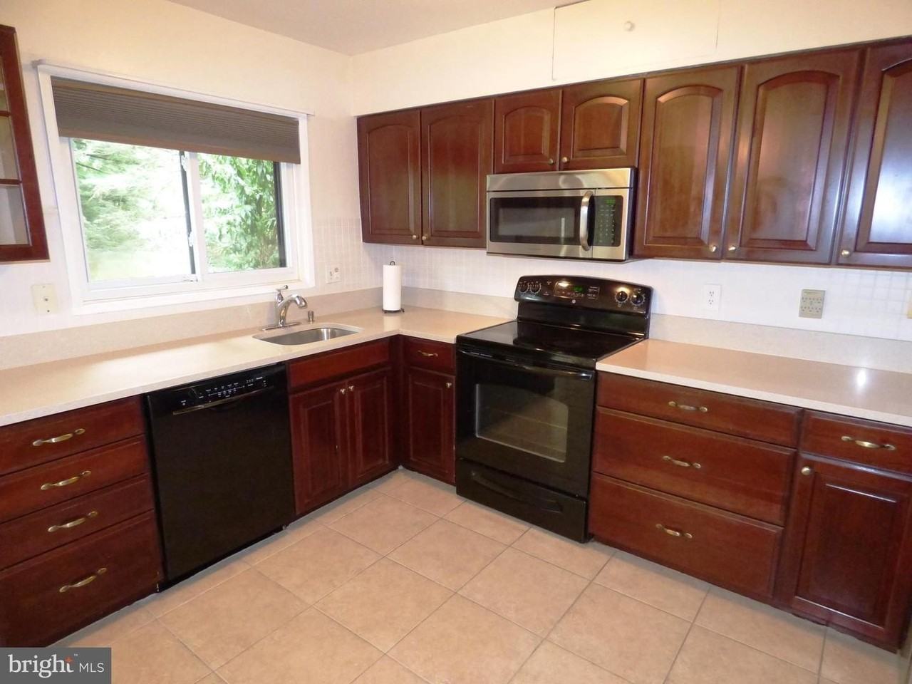 2253 Coppersmith Sq - Photo 5 of 26