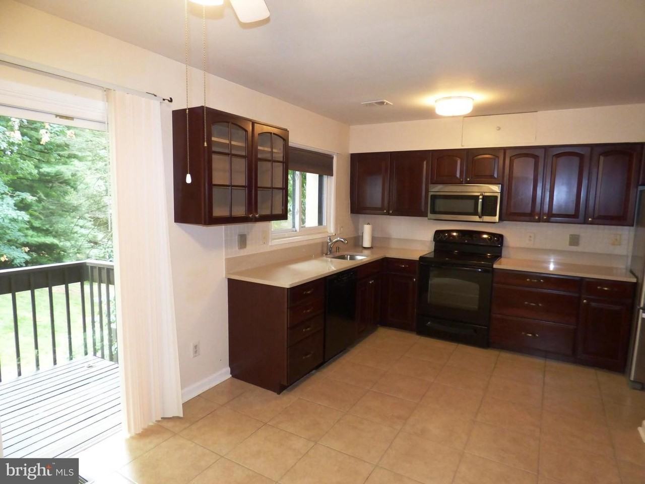 2253 Coppersmith Sq - Photo 6 of 26