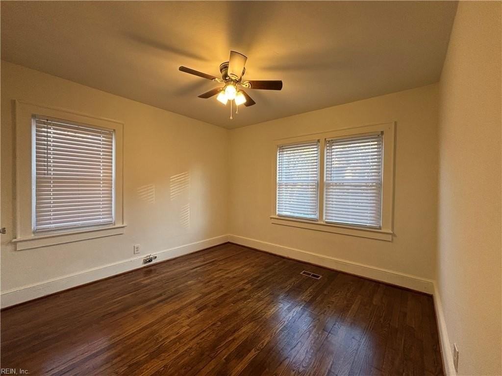 956 Norview Ave - Photo 6 of 19