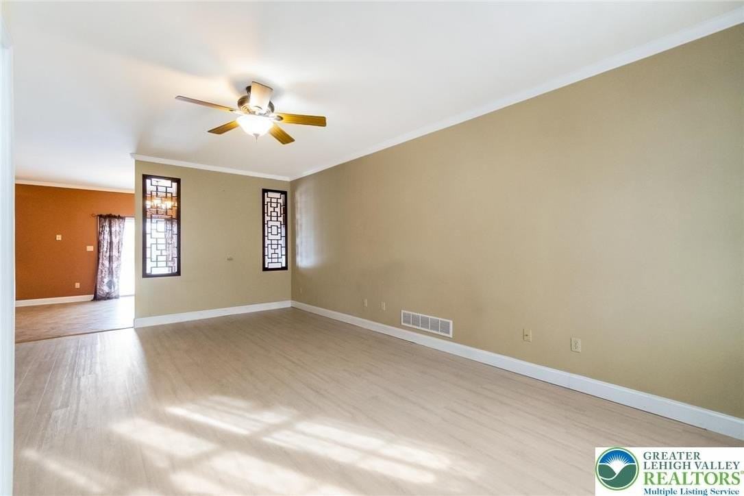 537 Kemmerer Ln - Photo 4 of 39