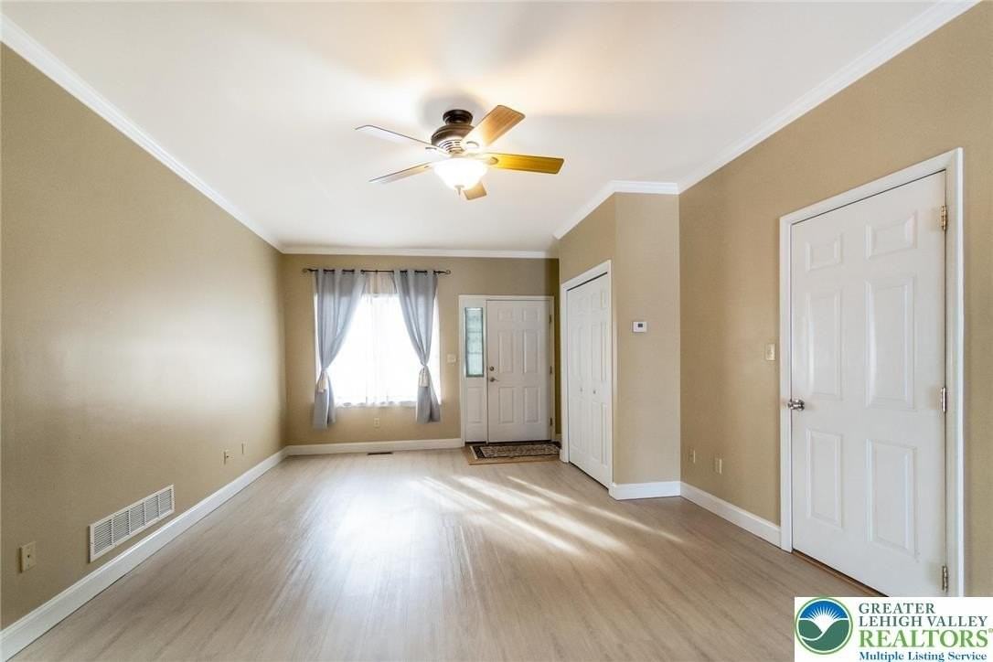 537 Kemmerer Ln - Photo 7 of 39