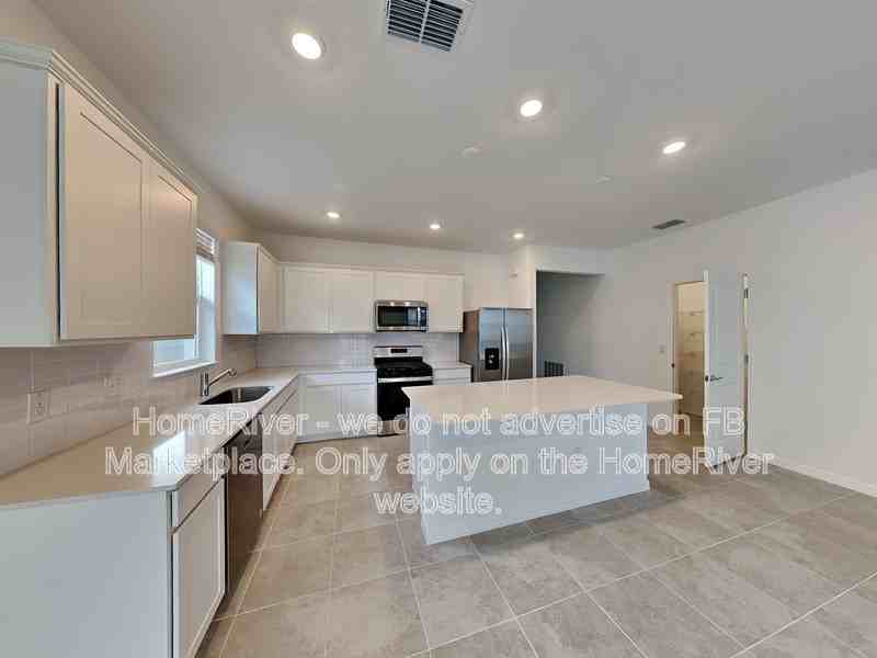 3026 61st Ter E - Photo 7 of 24