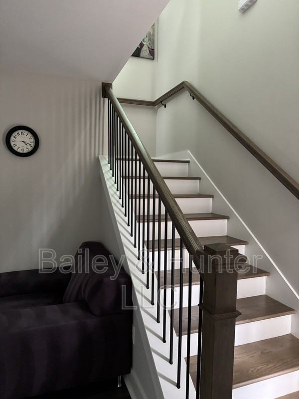 1328 Boulevard Lorraine Sw - Photo 4 of 12