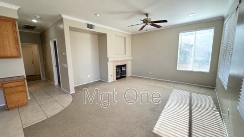 8431 Newburgh St - Photo 4 of 29