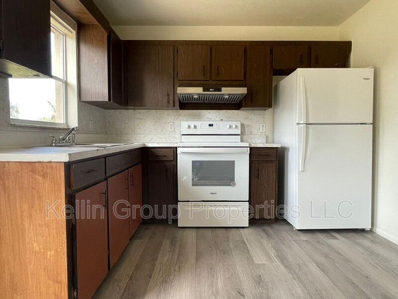 160 N Nekoma Ave #2 - Photo 7 of 17