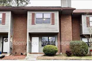 579 Travelers Blvd - Photo 1 of 1