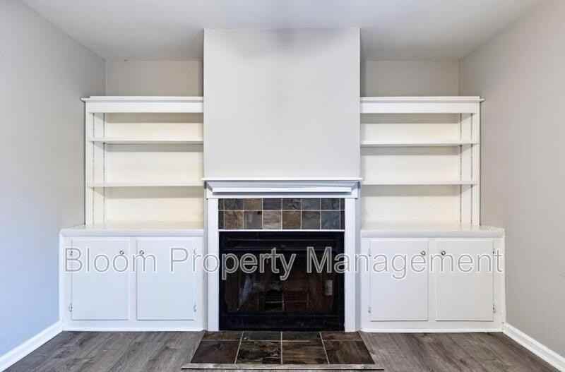 579 Travelers Blvd - Photo 3 of 20