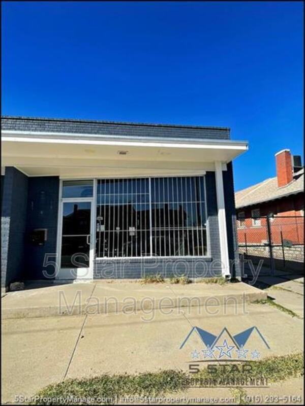 1909 E Yandell Dr #1913 - Photo 2 of 11