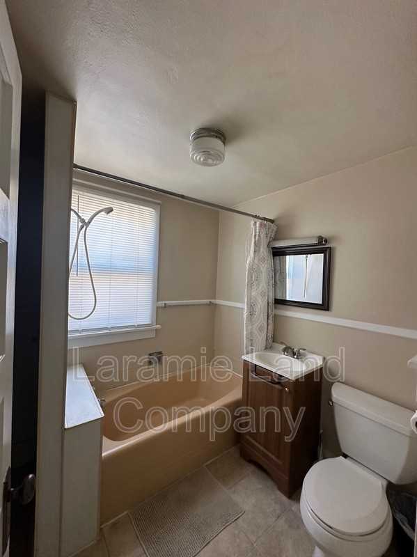 154 1/2 N Hodgeman St - Photo 6 of 9