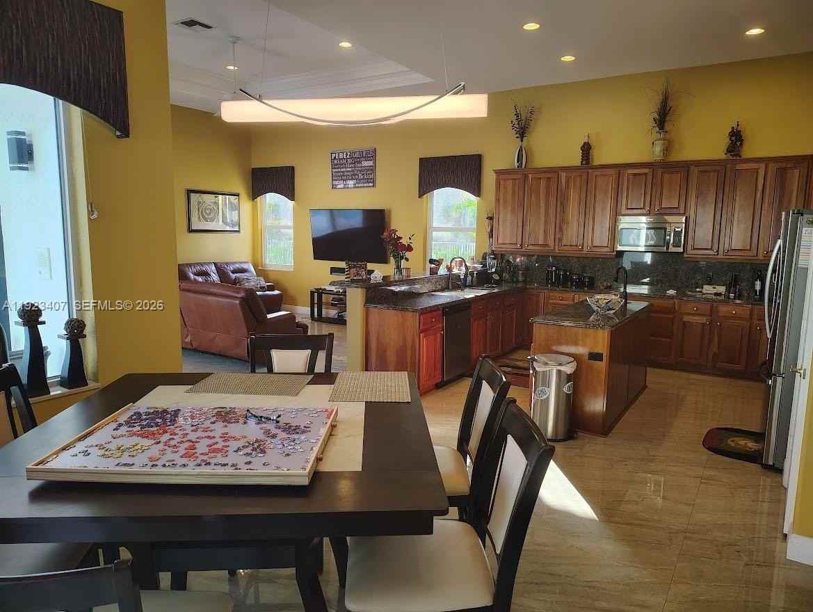 15802 Sw 15th St - Photo 3 of 39