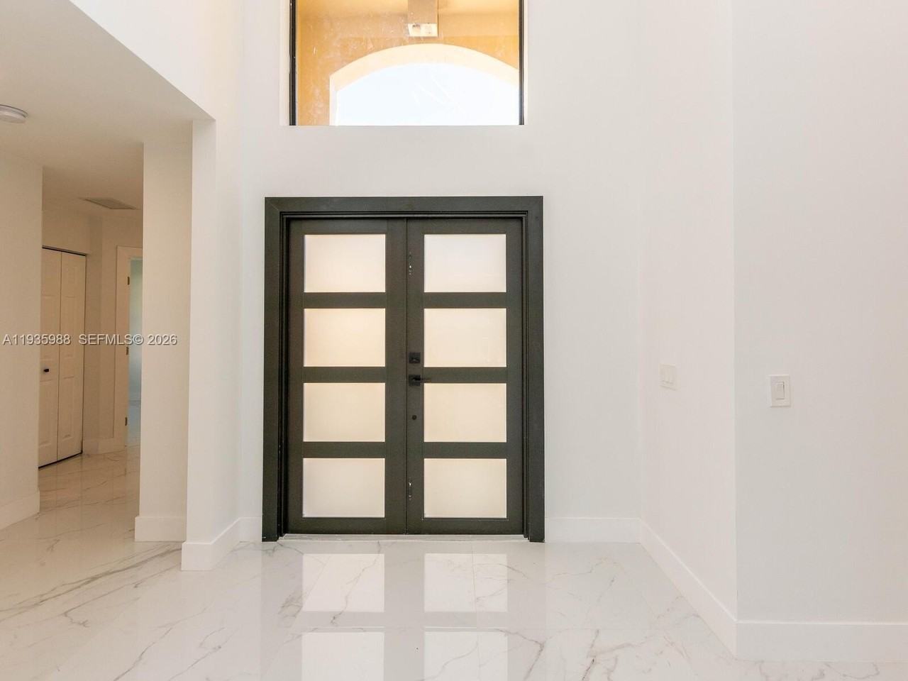 381 Cameron Dr - Photo 4 of 50