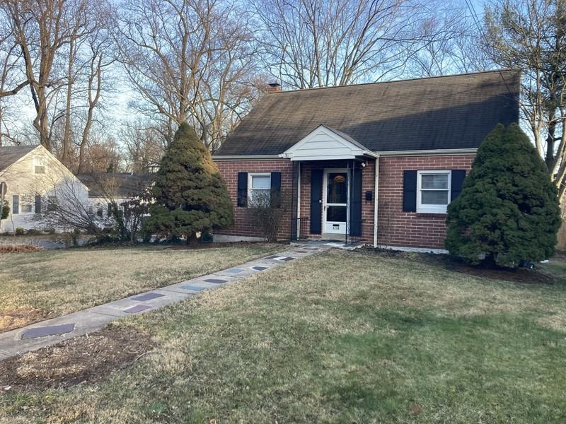 1210 Rosedale Ave - Photo 2 of 22