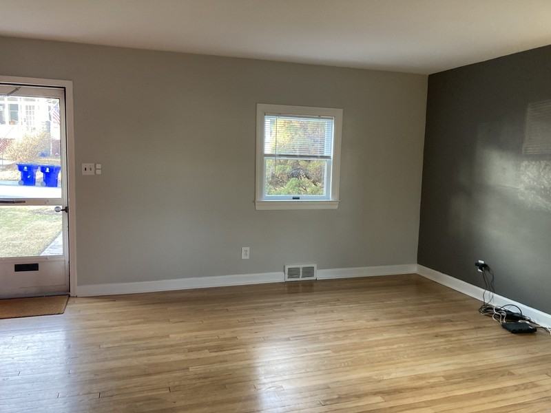 1210 Rosedale Ave - Photo 5 of 22