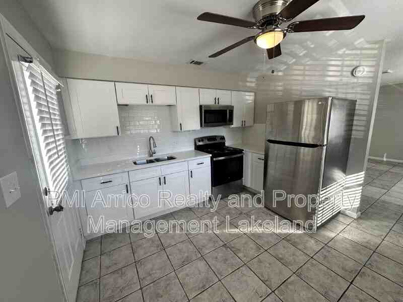 845 Castle Way - Photo 6 of 11