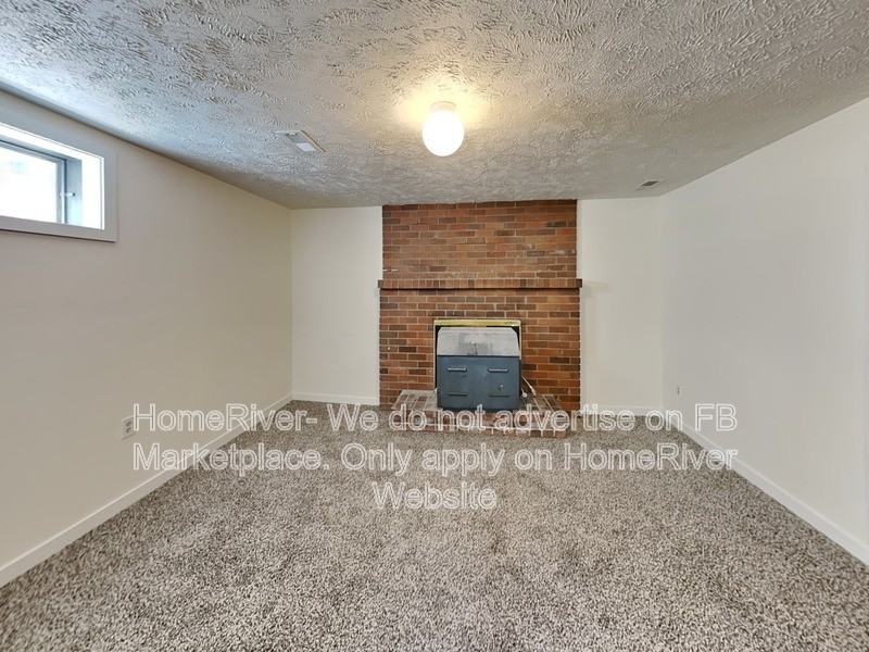 4708 S Glenrose Rd - Photo 4 of 26