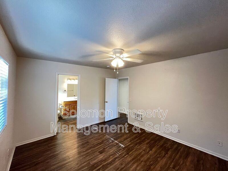 971 Postal Way #M - Photo 7 of 11