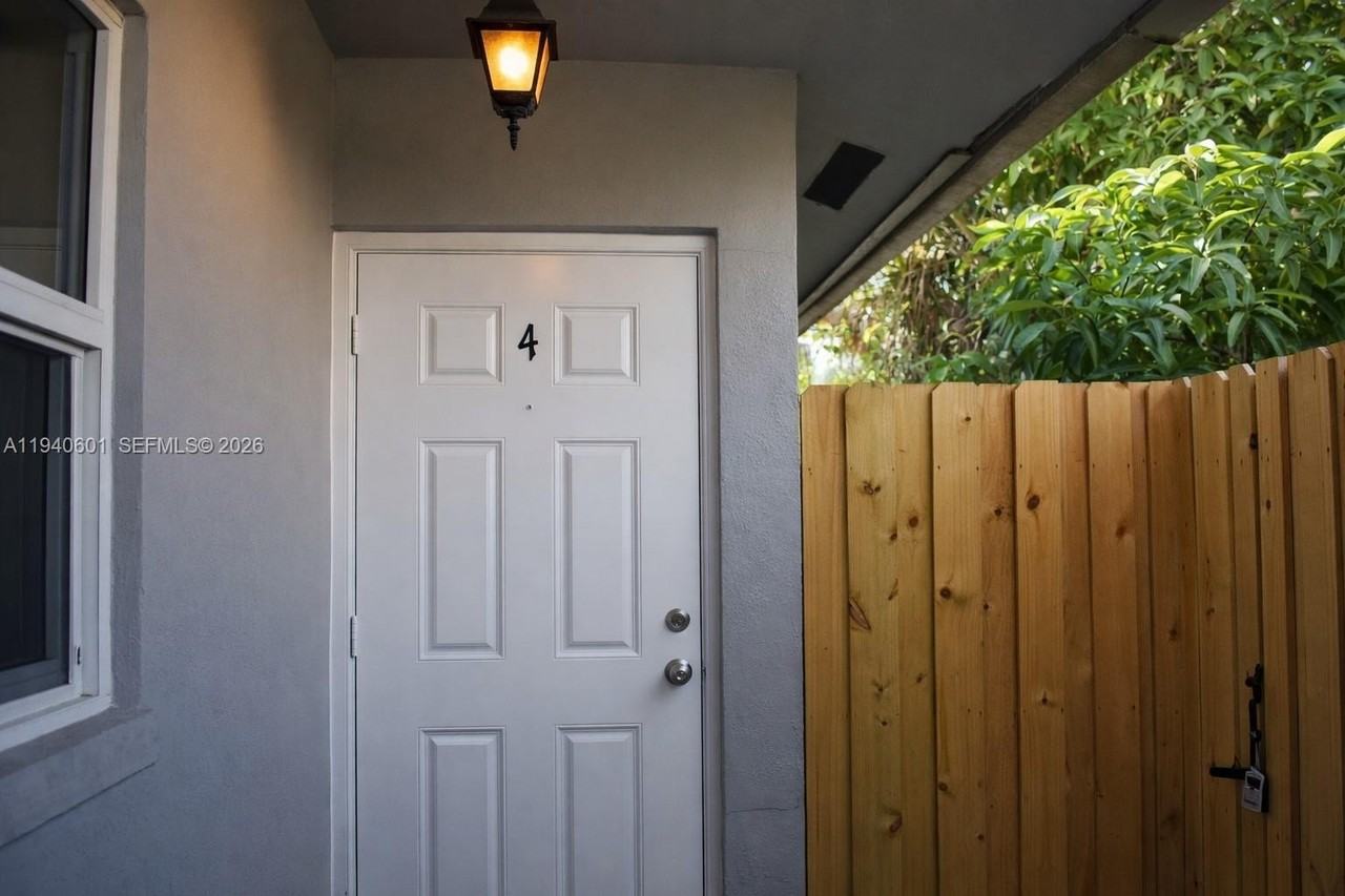 3841 Ne 3rd Ave #4 - Photo 2 of 16