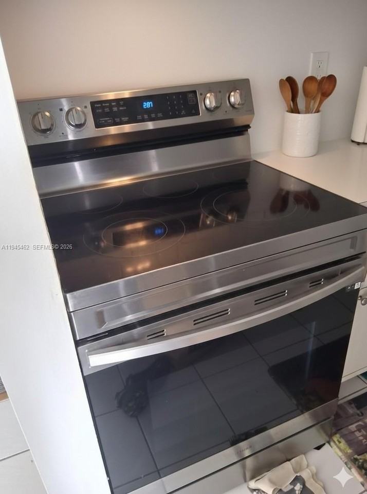 5841 Nw 61st Ave #304 - Photo 3 of 9