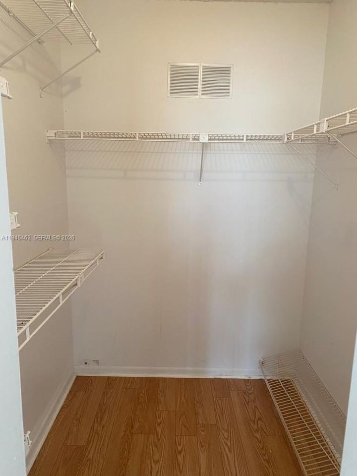 5841 Nw 61st Ave #304 - Photo 5 of 9