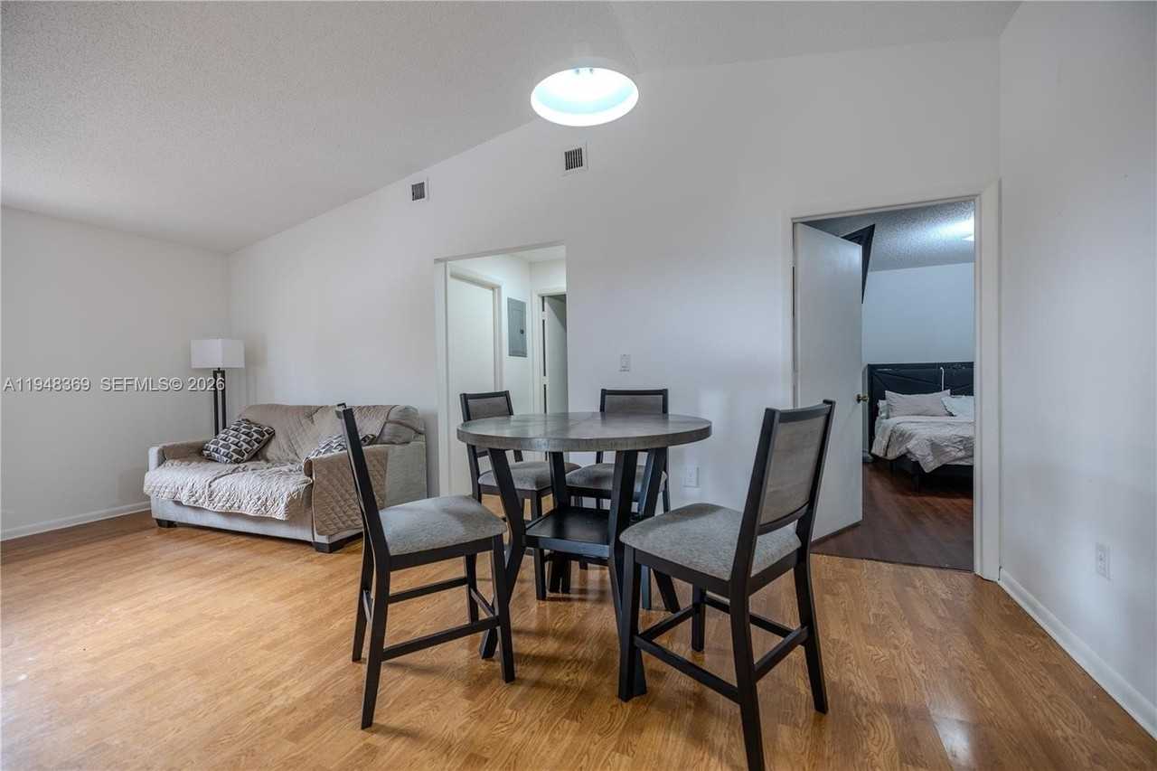 8013 Lake Dr #203 - Photo 5 of 23