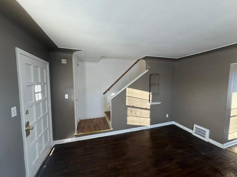 9200 Evergreen Ave - Photo 2 of 18