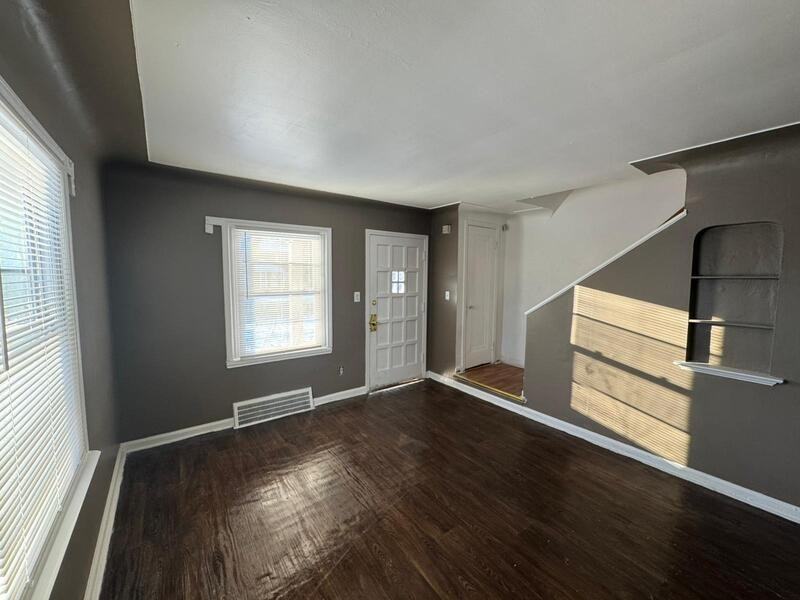 9200 Evergreen Ave - Photo 3 of 18