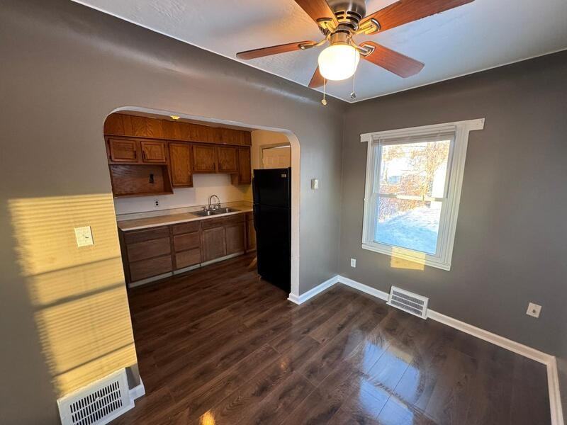 9200 Evergreen Ave - Photo 5 of 18