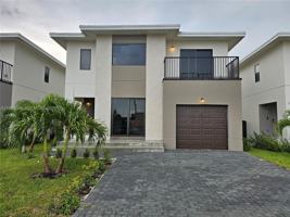 featured image of 215 Nw 13th Pl #0