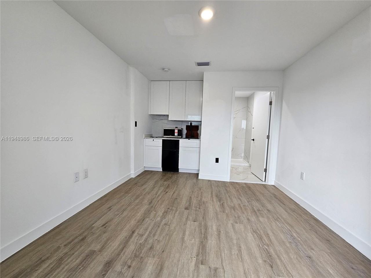 215 Nw 13th Pl #0 - Photo 6 of 23