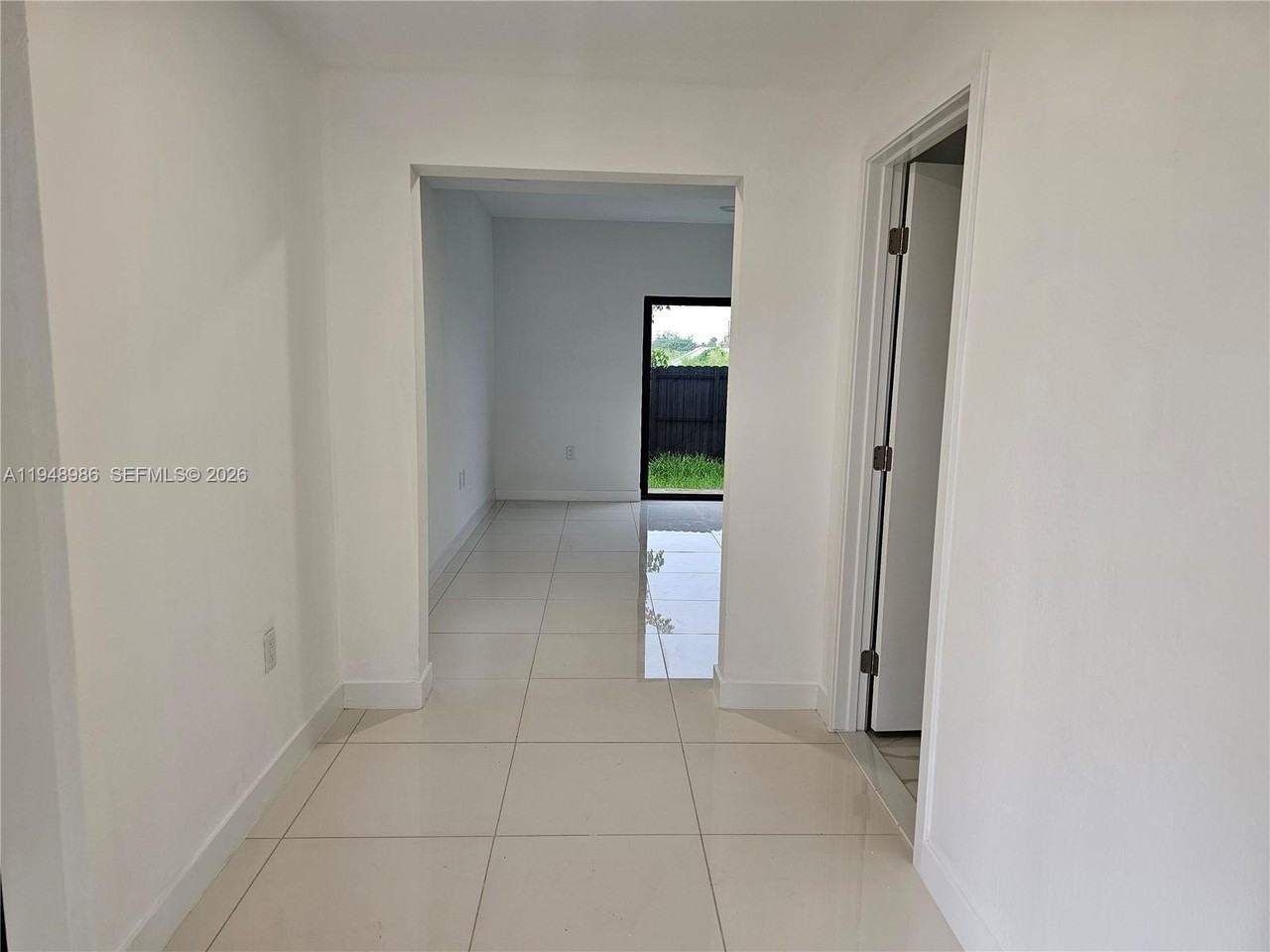 215 Nw 13th Pl #0 - Photo 7 of 23