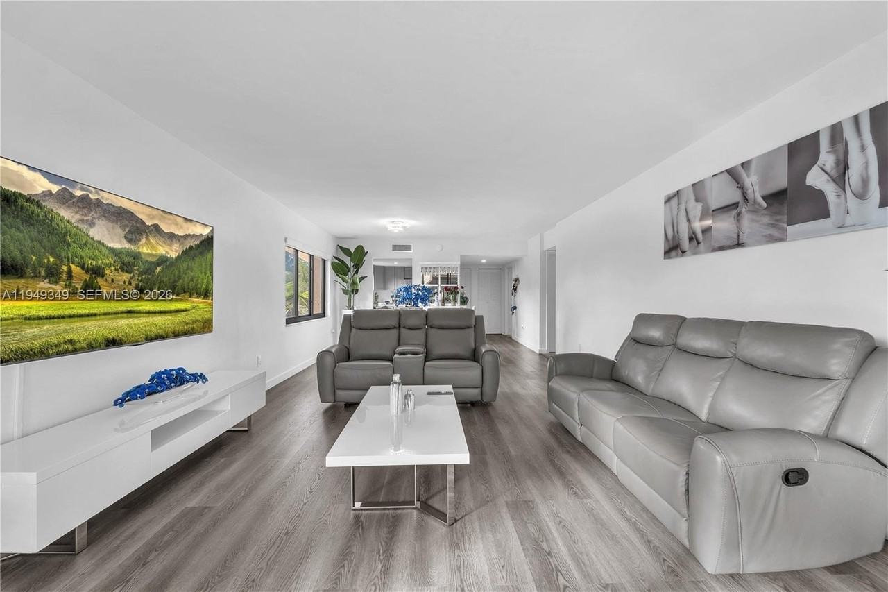 20841 San Simeon Way #205 - Photo 4 of 18